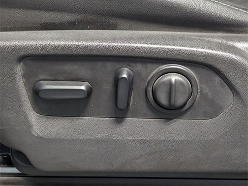 Used 2020 GMC Sierra 1500 SLT image 11