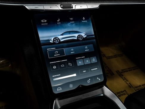 Used 2024 Lucid Air Touring AWD/4WD image 32