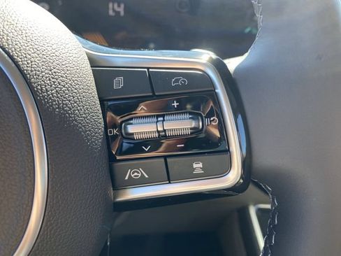 New 2026 Kia Carnival LXS FWD image 11