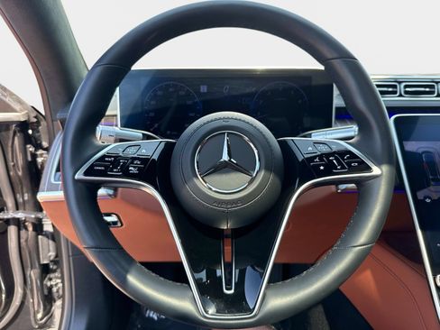 Used 2024 Mercedes-Benz S 580 4MATIC Sedan image 25