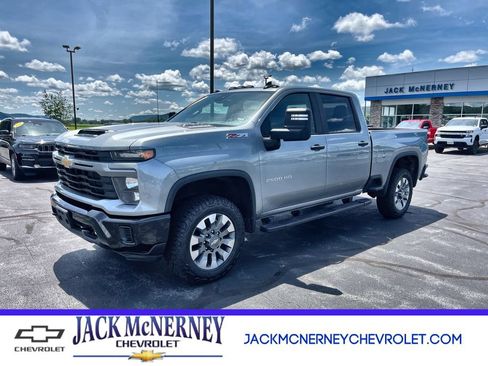 Used 2024 Chevrolet Silverado 2500 Custom w/ Custom Value Package AWD/4WD image 1