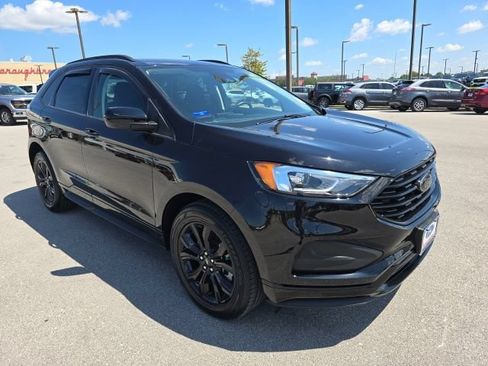 Certified 2022 Ford Edge SE w/ Black Appearance Package AWD/4WD image 7