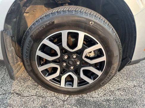 Used 2024 Ford Maverick Lariat AWD/4WD image 38