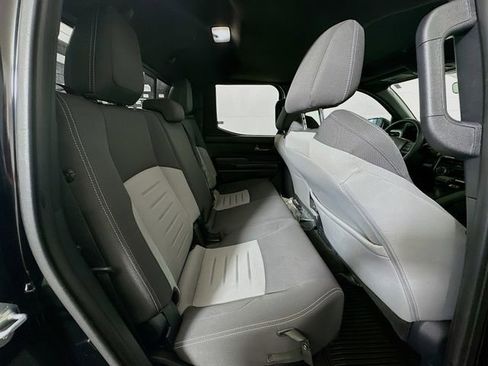 Used 2024 Toyota Tacoma TRD Off-Road image 29