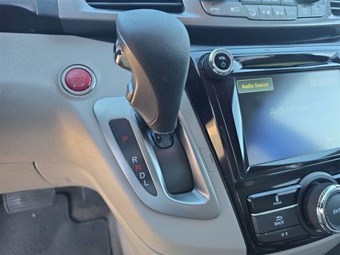 Used 2014 Honda Odyssey EX image 19