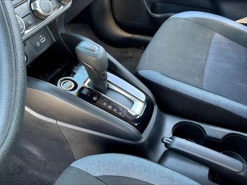 Used 2025 Nissan Versa SV FWD image 19