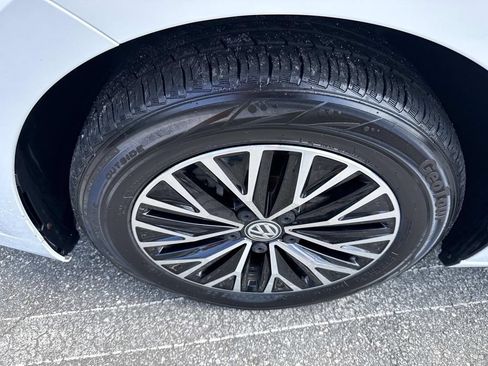 Used 2019 Volkswagen Jetta SEL FWD image 12