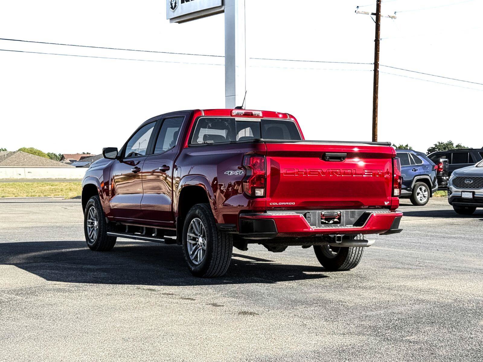 Certified 2024 Chevrolet Colorado LT w/ LT Convenience Package II AWD/4WD image 12