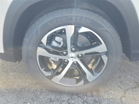 New 2026 Chevrolet Trax RS w/ Sunroof Package image 10