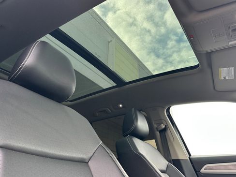 Used 2021 Volkswagen Atlas SE w/ Panoramic Sunroof Package AWD/4WD image 18