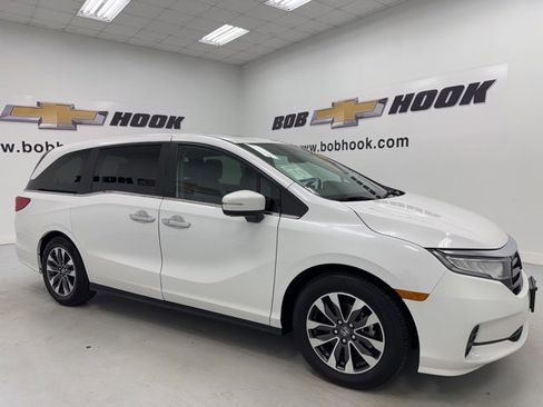 Used 2024 Honda Odyssey EX-L image 3