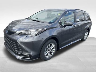 New 2025 Toyota Sienna XLE