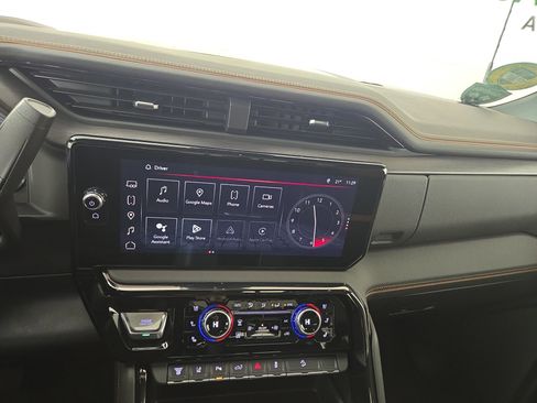 Certified 2025 GMC Sierra 2500 AT4 w/ Technology Package image 23