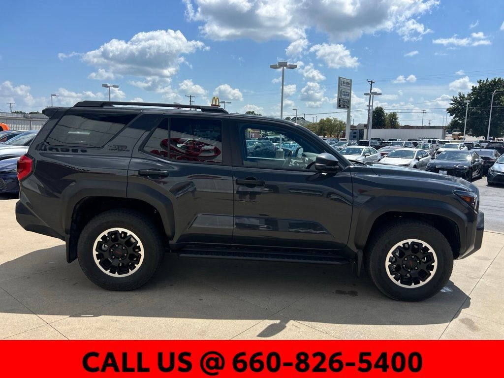 Certified 2025 Toyota 4Runner TRD Off-Road AWD/4WD image 4