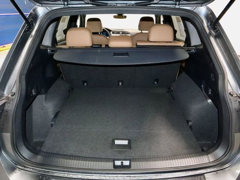 Used 2022 Volkswagen Tiguan SE image 13