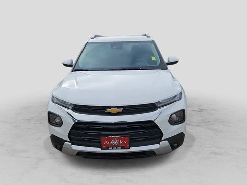 Used 2023 Chevrolet TrailBlazer LT w/ Convenience Package image 3