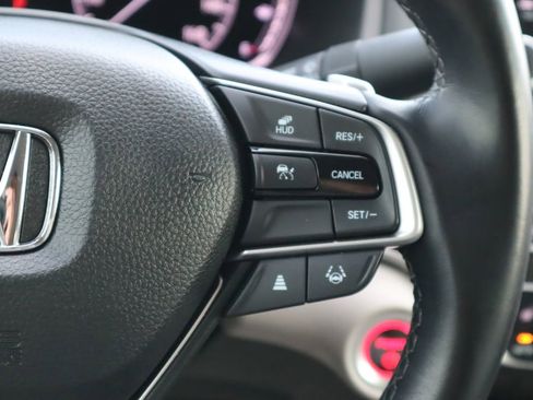 Used 2021 Honda Accord Touring image 12