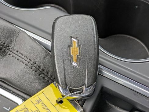 Used 2020 Chevrolet Equinox LT FWD image 29