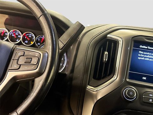 Used 2021 Chevrolet Silverado 1500 LT Trail Boss w/ Convenience Package II AWD/4WD image 16