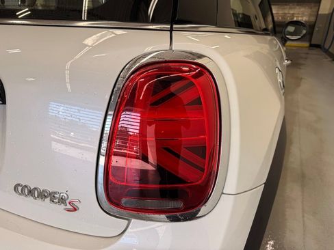 Certified 2024 MINI Cooper S FWD image 9