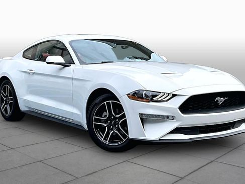 Used 2018 Ford Mustang Premium w/ Equipment Group 201A RWD image 3