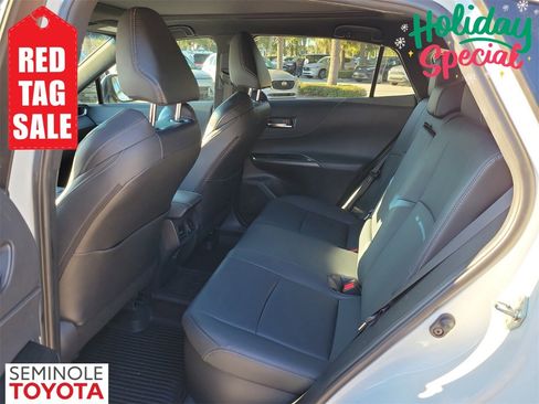 Used 2024 Toyota Venza Nightshade image 11