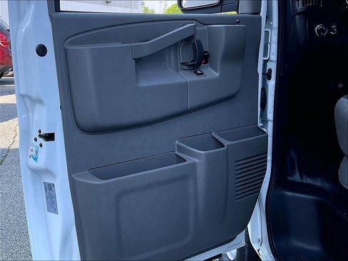 Used 2024 GMC Savana 2500 w/ Driver Convenience Package RWD image 9