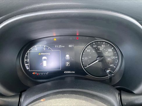 Used 2023 Nissan Kicks SV image 21