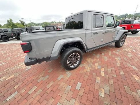 Used 2022 Jeep Gladiator Overland w/ Popular Equipment Package AWD/4WD image 36