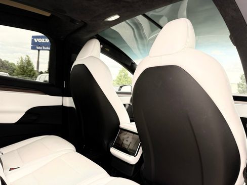 Used 2023 Tesla Model X AWD/4WD image 35