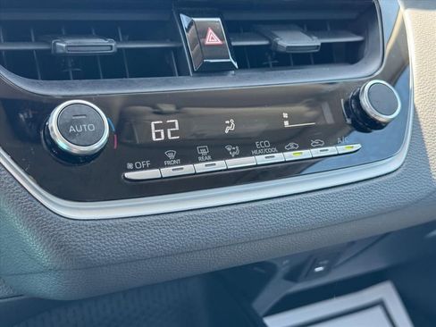 Used 2024 Toyota Corolla LE FWD image 20