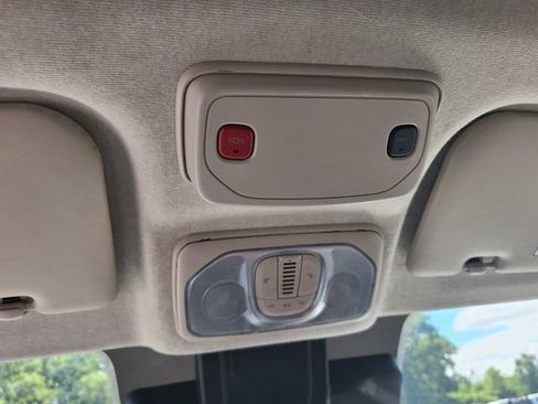 Used 2025 RAM ProMaster 2500 w/ U-Haul Equipment Group FWD image 25