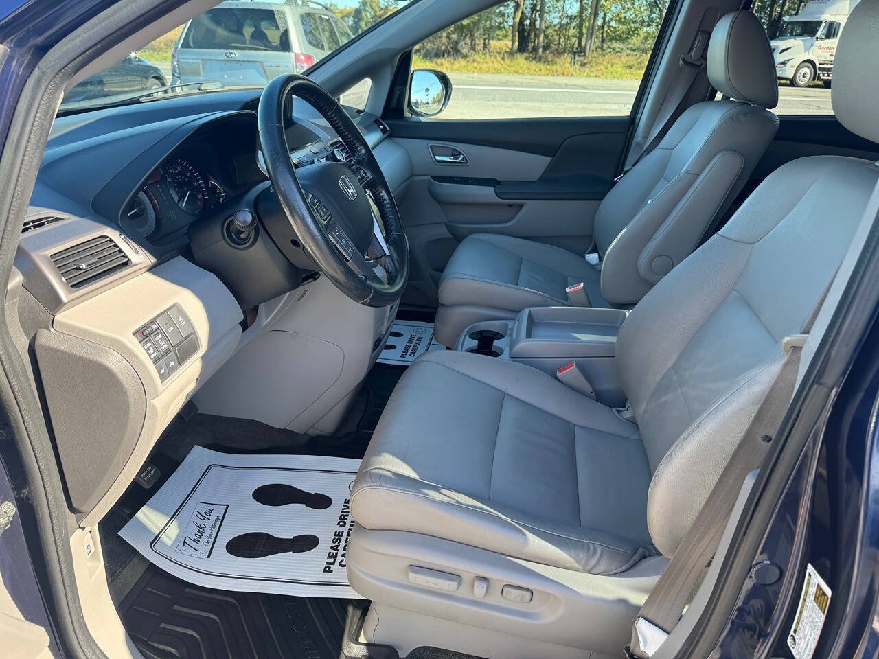 Used 2015 Honda Odyssey Touring image 15