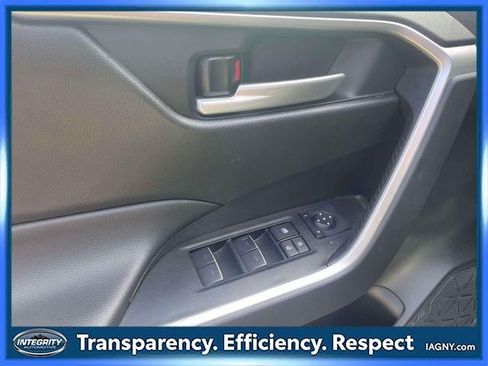 Certified 2025 Toyota RAV4 XLE AWD/4WD image 15