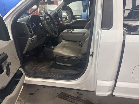 Used 2017 Ford F250 XL w/ Snow Plow Prep Package image 12