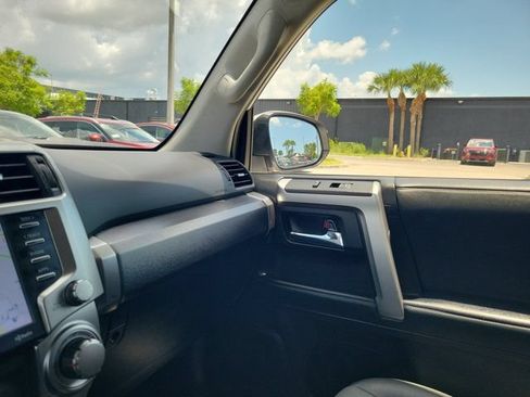 Used 2021 Toyota 4Runner SR5 Premium AWD/4WD image 31