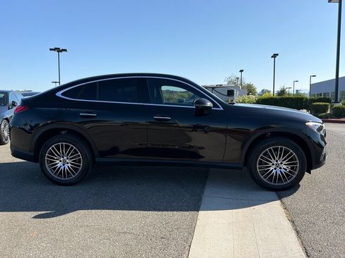 Used 2024 Mercedes-Benz GLC 300 4MATIC image 6