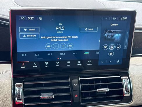 Certified 2022 Lincoln Navigator Reserve AWD/4WD image 24