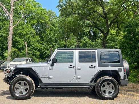 Used 2015 Jeep Wrangler Unlimited Sport AWD/4WD image 2