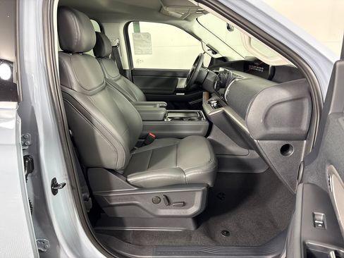 New 2026 Ford Expedition Max Active RWD image 5