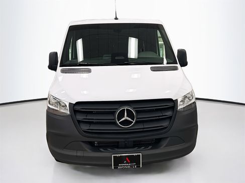 Used 2025 Mercedes-Benz Sprinter 2500 image 2