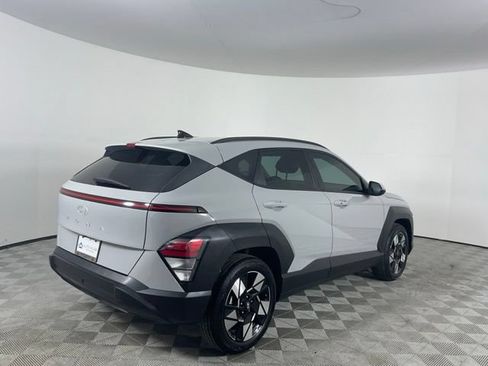 Used 2025 Hyundai Kona SEL FWD image 5