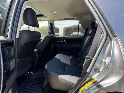 Used 2021 Toyota 4Runner Venture w/ Moonroof Package AWD/4WD image 15
