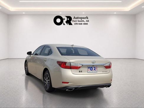 Used 2017 Lexus ES 350 w/ Navigation System Package FWD image 4