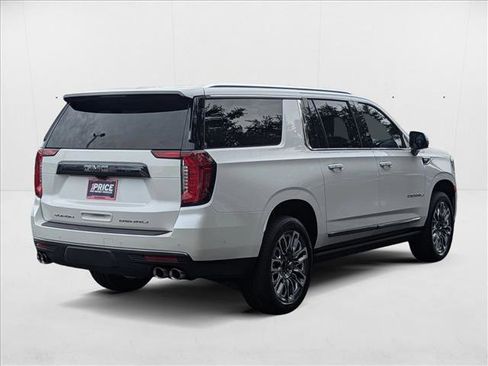 Used 2023 GMC Yukon XL Denali Ultimate image 5