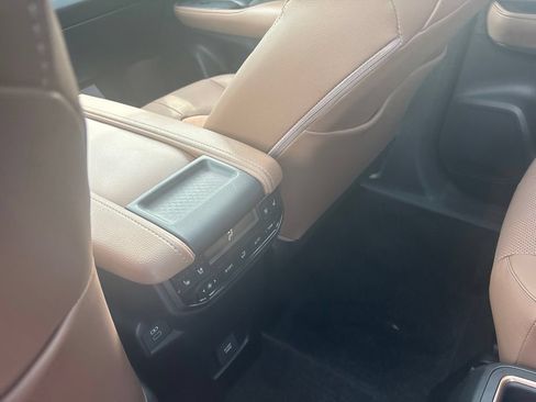 Used 2025 Toyota Grand Highlander AWD Hybrid image 27