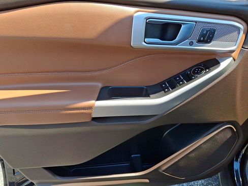 Certified 2023 Ford Explorer King Ranch AWD/4WD image 14