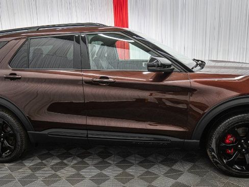 Used 2020 Ford Explorer ST w/ ST Street Pack AWD/4WD image 9