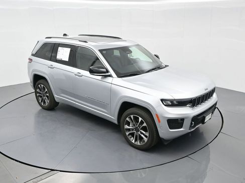 Used 2023 Jeep Grand Cherokee Overland image 50