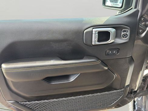 Used 2025 Jeep Wrangler Backcountry image 21